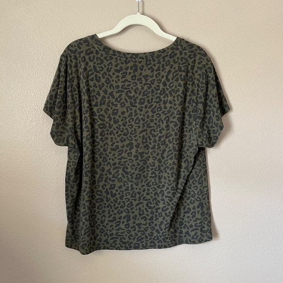 Sanctuary Green and Black Cheetah Print Short Sleeve Crew Neck Tee Shirt - Picture 6 of 9